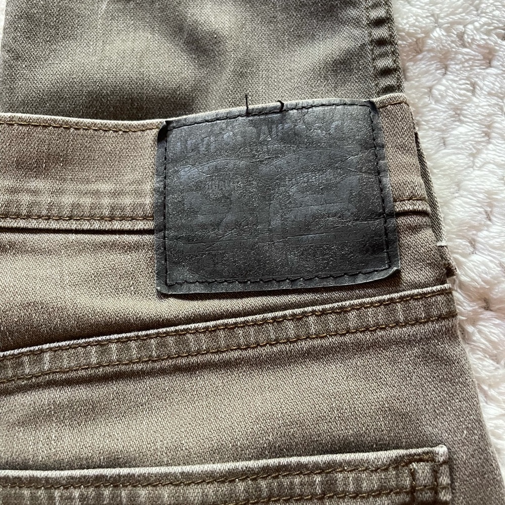 LEVIS !! 🤍🤍 - Picture 3 of 5